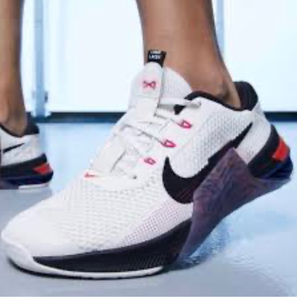 Women’s Nike Metcon 7 - Picture 2 of 2